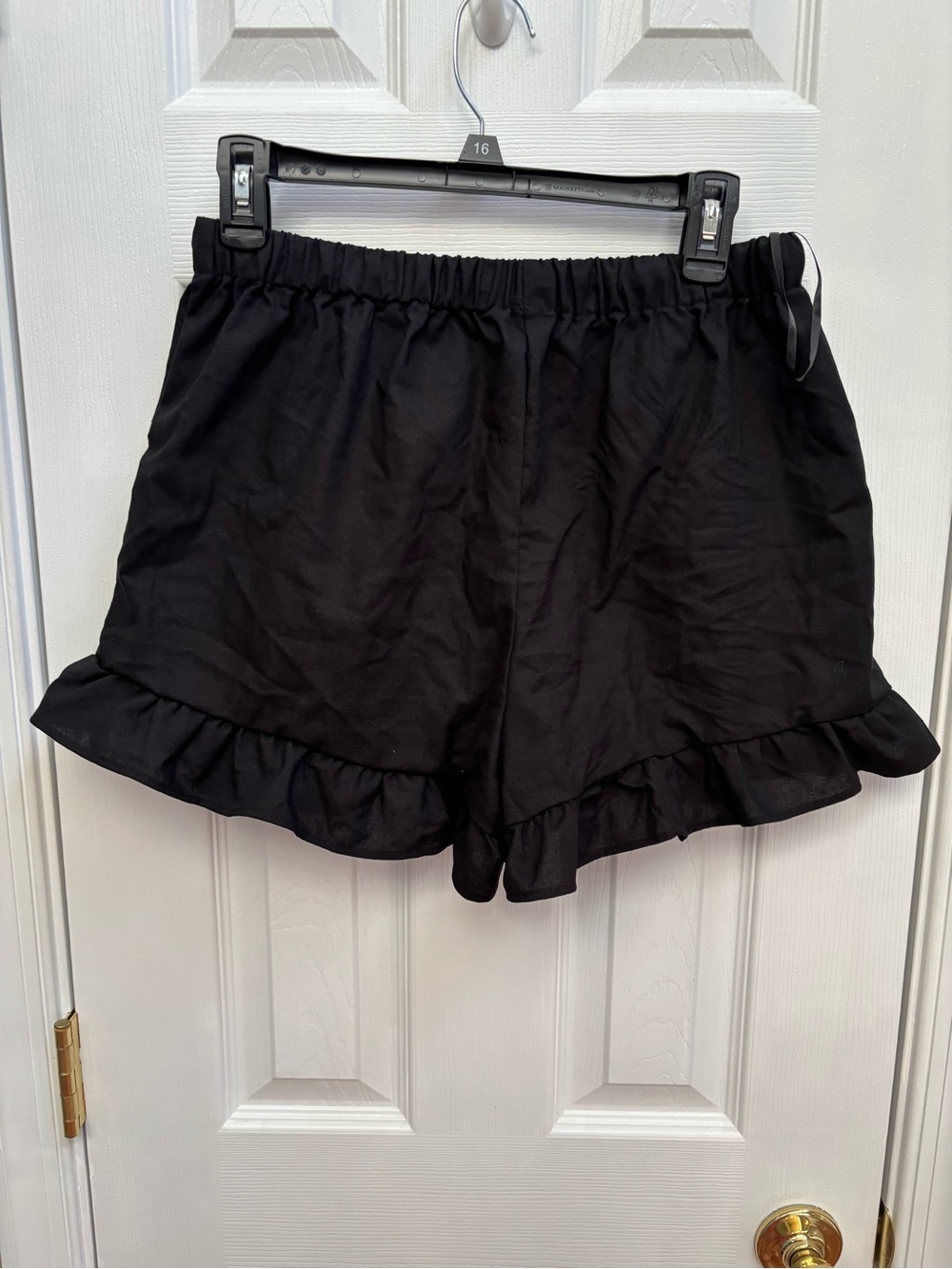 COMMENSE 100% Cotton Black Ruffle Shorts Size L, NWOT - Picture 2 of 4